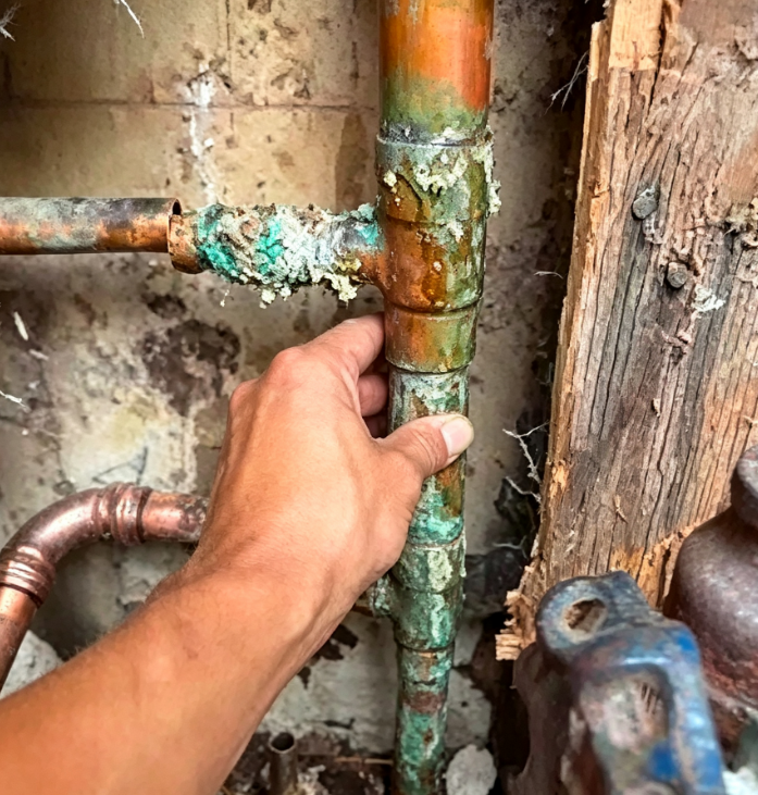 Corroded Pipe Scale Removal & Replacement Service